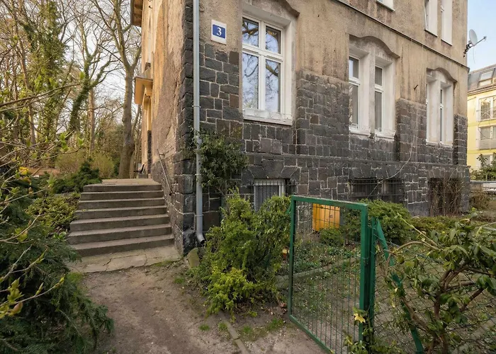 Apartmán Cozy With Workspace Near The By Renters Svinoústí